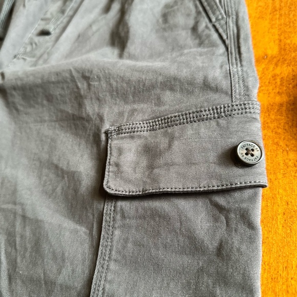 Fat Face•elastic waist cargo shorts•32” waist•cotton blend•dark charcoal gray - Picture 14 of 14